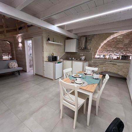 Epoca Suite House تراني المظهر الخارجي الصورة