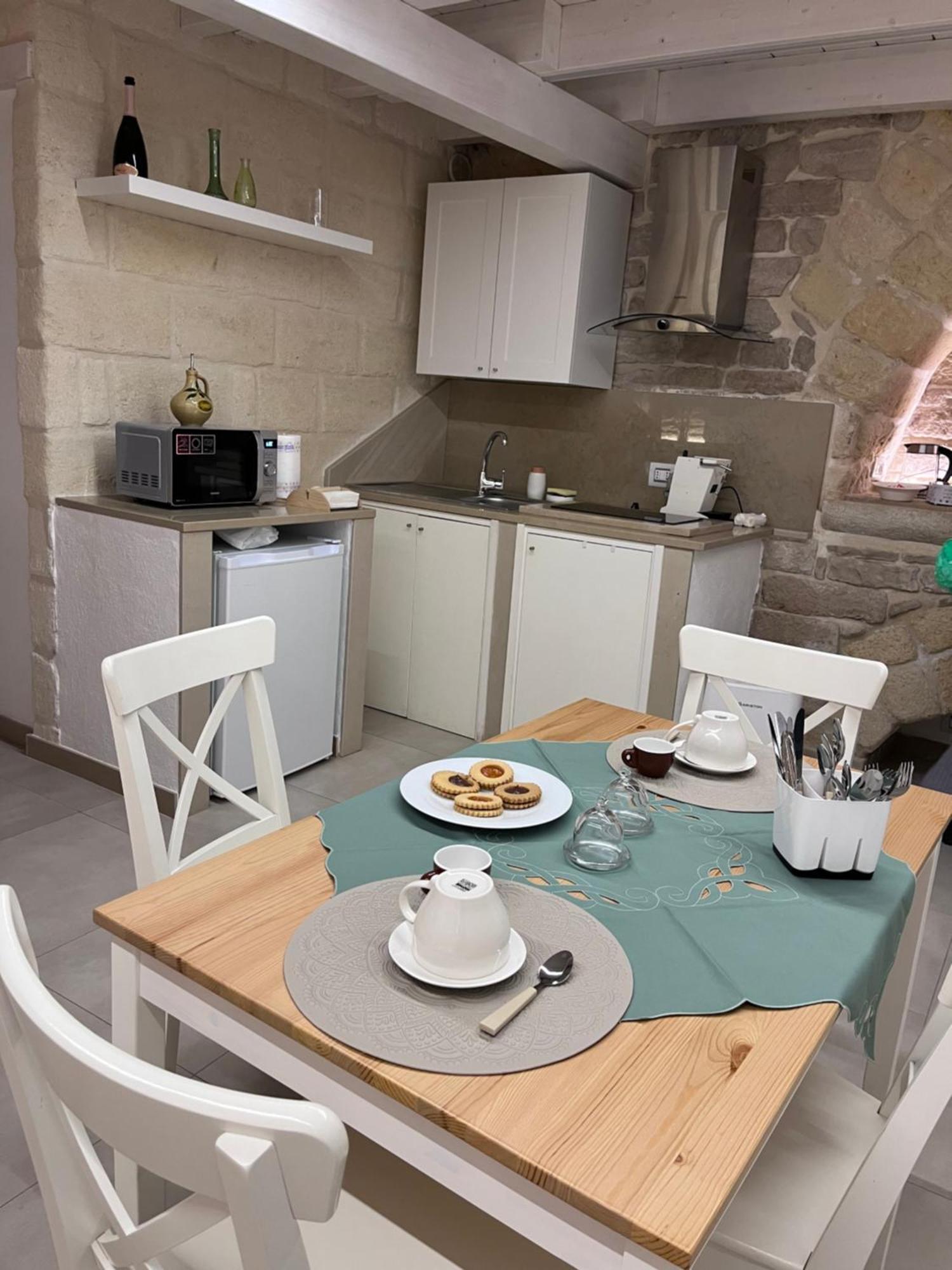 Epoca Suite House تراني المظهر الخارجي الصورة
